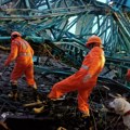 Срушио се кран током изградње моста у Индији: Најмање 16 радника погинуло /видео/