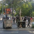 Ministarstvo informisanja osudilo napade demonstranata na novinare
