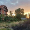 Odbranjeno selo na jugu Srbije: Nadljudska borba vatrogasaca i meštana: Desetak kuća spaseno od vatrene stihije