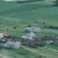 (Video) Ukrajinci Rusima prišli iza leđa, usledila je panika! Uznemirujući snimak: Spaljena tela Rusa, pokolj u šumi, skoro…