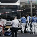 Ljudi beže u panici, odjekuju rafali! Kamera snimila početak masakra u autobusu u Jerusalimu