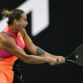 Sabalenka sporo počela pa „počistila“ Francuskinju