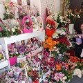 Спремате поклон за 8. март? Погледајте колико кошта цвеће у једној новосадској цвећари