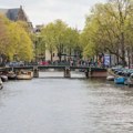 Ukrajinci pokušali da osujete šetnju "Besmrtnog puka" u Amsterdamu: uzvikivali antiruske parole i uzvikivali pretnje