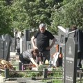 Obeležene zadušnice na groblju u Prištini