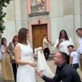 (Foto) Oženio se bivši zadrugar. U istom danu verio izabranicu pred crkvom i stao na ludi kamen