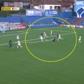 Legenda Superlige postigla prelep gol sa preko 20 metara: Igra već dve decenije, sada je oduševio navijače