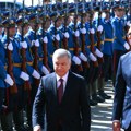 Vučić dočekao predsednika Uzbekistana ispred Palate Srbija