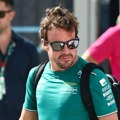 Alonso: Hamilton bi od Ferarija mogao da napravi konkurenta za titulu 2025.