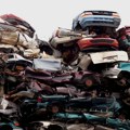 Ozračeni i zaboravljeni: Automobili napušteni nakon havarije u Fukušimi (VIDEO)