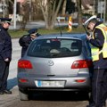 Vozač početnik "legao" na gas kada mu je sestra rekla da im je majka preminula, policija ga jedva zaustavila, a pravi šok je…