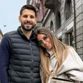 Veliko slavlje u domu Aleksandra Mitrovića: Fudbaler objavio sliku sa ženom koja je prava lepotica: "Ljubavi moja" (foto)