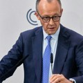 Merc izviždan dok je pred sindikatima branio ekonomske reforme