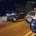 Stravičan sudar kod Čačka: Automobil smrskan, jedna osoba povređena: Stvaraju se kilometarske kolone vozila (foto)
