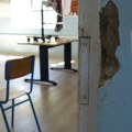 "Jaukao je od bolova i tresao se od straha": Dečaka (7) stariji učenik u školi u Šapcu gurnuo niz stepenice: Majka tvrdi da…