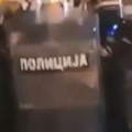 Припадници МУП-а разбили блокаду код Вуковог споменика: Жесток сукоб демонстраната и полиције