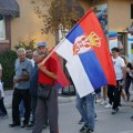 Naprednjaci, socijalisti i pristalice vlasti šetali Borom uz taktove pesme „Vreme je da se oprostimo“
