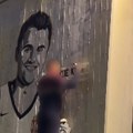 Mural posvećen Čarliju Kirku osvanuo u Beogradu, izradio ga Centar za društvenu stabilnost