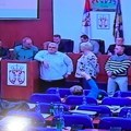 Leskovačka opozicija ćutala za govornicom 9 sati – zabeležen i incident