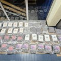 Velika zaplena droge u Novom Sadu: Kamiondžija iz Mađarske dovezao 50 kg narkotika, nađen mu i keš (foto)