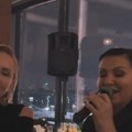 (Foto) Veliko slavlje u porodici Živojinović: Viktor slavio 28. rođendan, Brena i Nina Badrić zapevale - nastao lom u lokalu…