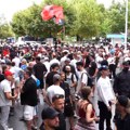 Albanija: Sukobi demonstranata sa policijom ispred parlamenta