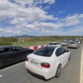 Teška nesreća na Milošu Velikom: Kamion pokosio čoveka, od udarca preleteo u drugu traku