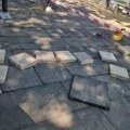 Sanirana gumena podloga na dečijem igralištu u centru grada