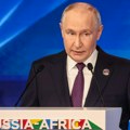 Putin: A7 radi u skladu sa međunarodnim pravom