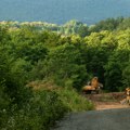 Vlada uz moćnika, narod ne odustaje od borbe za selo: Uskoro koncesija za rudnik lignita pod Kozarom, ekolozi najavljuju i…