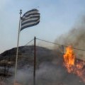 Ne smiruju se požari u Grčkoj, evakuisane desetine hiljada ljudi