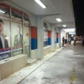 Četvorica Novosađana uhapšena zbog gađanja jajima i brašnom prostorija SNS-a 2. juna