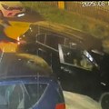 VIDEO: Snimak osoba koje su gađale kuću komšije Miše Bačulova - fantomka, kačket, kapuljača