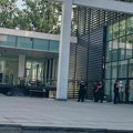 FOTO, VIDEO: Pogledajte kako je jutros u kampusu, posle brutalne policijske akcije