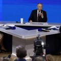 (VIDEO) Godišnja konferencija sa Putinom: „EU nije lako donositi odluke vezane za pljačku tuđeg novca, Zelenski talentovan“…