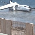 Čudo u Mogadišuu: Zrakoplov skliznuo s piste i završio u plićaku, svih 55 putnika neozlijeđeno