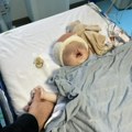 Tata Luka vrisnuo, babica pretrnula od šoka na porođaju: Ovom mališanu su četiri meseca bile zašivene oči