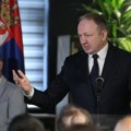 Dragan Đilas (SSP) pokazao presude: Vučeviću naloženo da plati 200.000 dinara