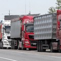Kamioni na granici sa Hrvatskom čekaju do šest sati
