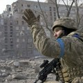 Borbe se nastavljaju: Ukrajina tvrdi da Rusi nisu zauzeli Marjinku (video)