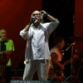 Del arno bend nastupio na Ušću: Kiša nije sprečila posetioce da uživaju u koncertu
