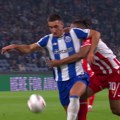 Užasan početak za zvezdu: Učena poklonio penal Portu, Gomez matirao Mateusa!