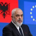 Рама за Фајненшел тајмс одговара на оптужбе демонстраната: Нисам Кум