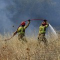 Bukti požar u grčkoj Arkadiji: vatrogasci i avioni gase vatru u Tripoliju