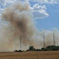 (Foto, video) veliki požar u novom sadu! Naselje Šangaj prikriveno dimo, vatrogasci dojurili na lice mesta