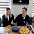 Siniša Mali posetio šestočlanu porodicu u Borči: Roditeljima četvoro dece poslao važnu poruku o pomoći države