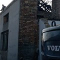 Vatrogascu gorela kuća: Meštani Deronja, kod Odžaka, okupili mobu da pomognu sedmočlanoj porodici Rajković kojoj je požar…