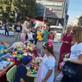 Humanitarni bazar ručnih radova za Osmi mart na Trgu Stevana Sremca