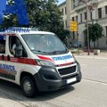 Vozaču golfa se bore za život, dok su svi ostali stabilno: Šest osoba je povredjeno u sinoćnom udesu saniteta i putničkog…