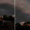 Munje i crni oblaci prekrili grad pored Beograda! Ulice pod vodom, oluja samo što nije počela